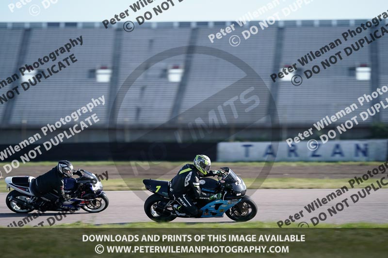 Rockingham no limits trackday;enduro digital images;event digital images;eventdigitalimages;no limits trackdays;peter wileman photography;racing digital images;rockingham raceway northamptonshire;rockingham trackday photographs;trackday digital images;trackday photos